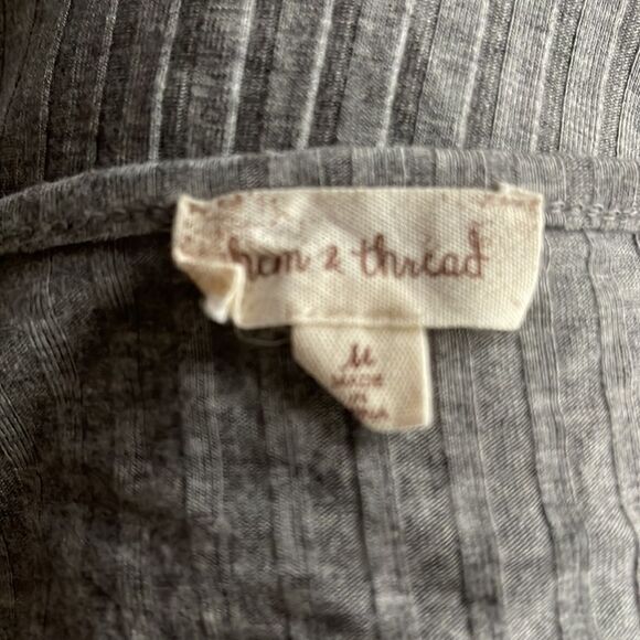 Hem & Thread gray ribbed ruffle neckline adjustable strap stretch tank. Medium - Picture 4 of 4